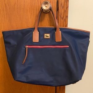 Dooney and Bourke Nylon and Leather tote - Large